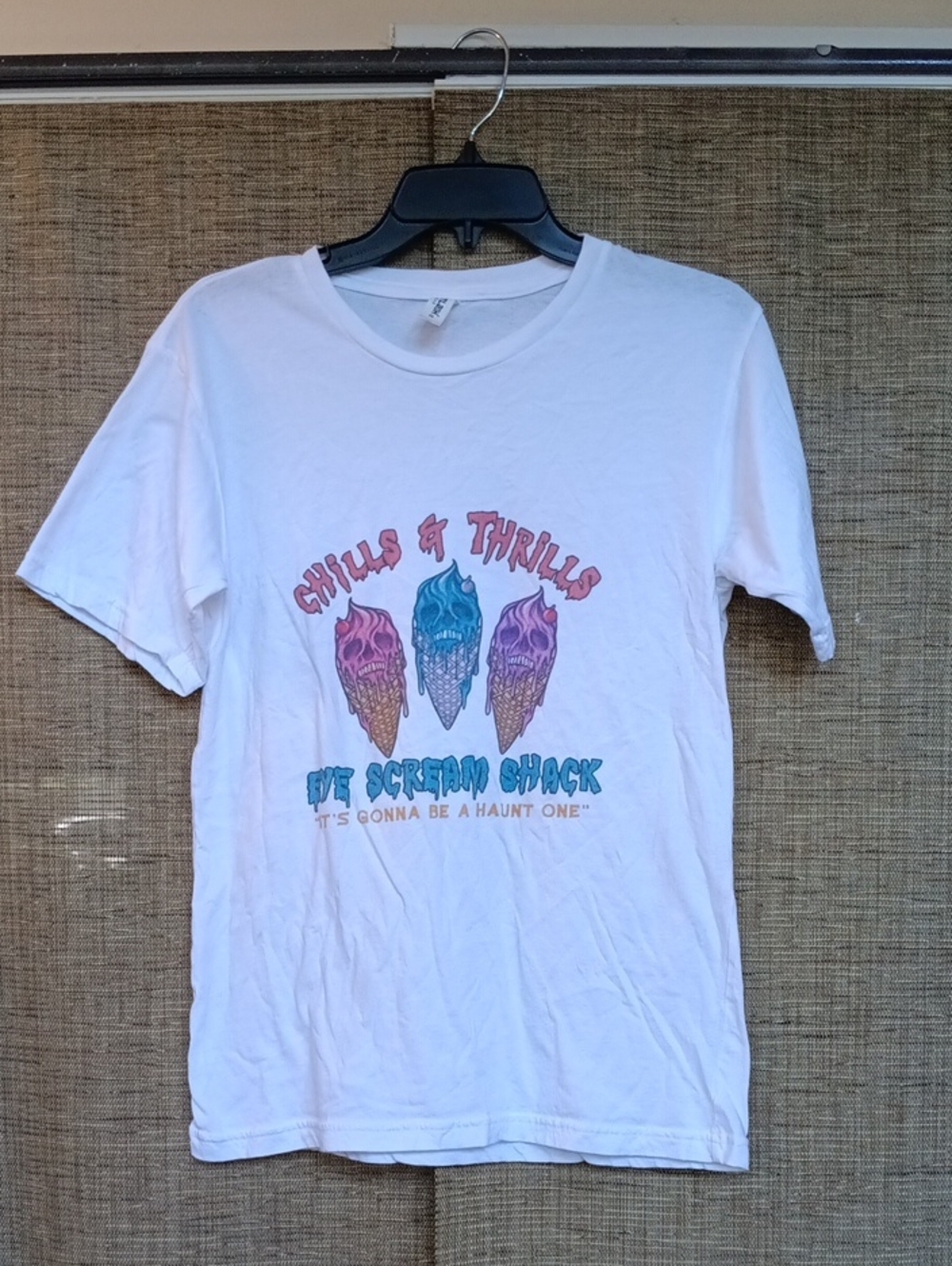 Men White Graphic Cotton Tee Shirt